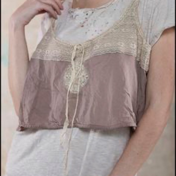 Magnolia Pearl Tops - ISO magnolia pearl top pls read